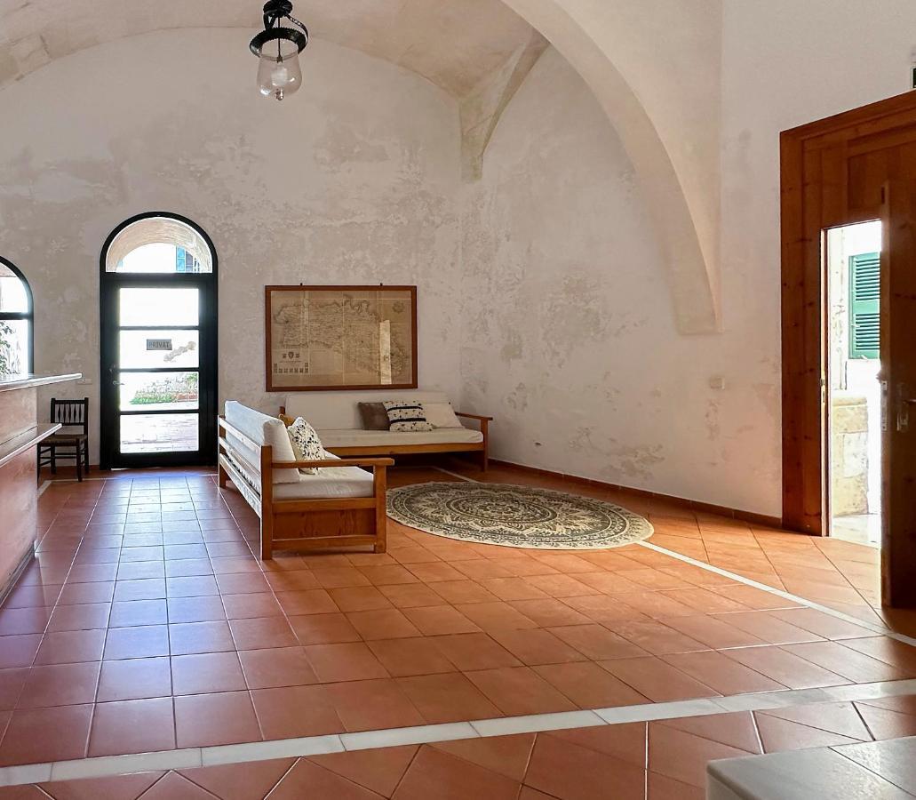 Grupoandria El Claustre De Ciutadella - Hospederia Hostel Eksteriør bilde